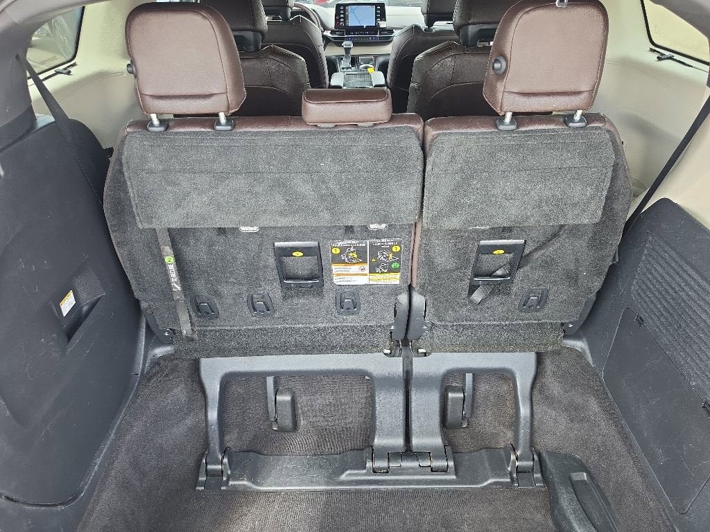 2021 Toyota Sienna Platinum