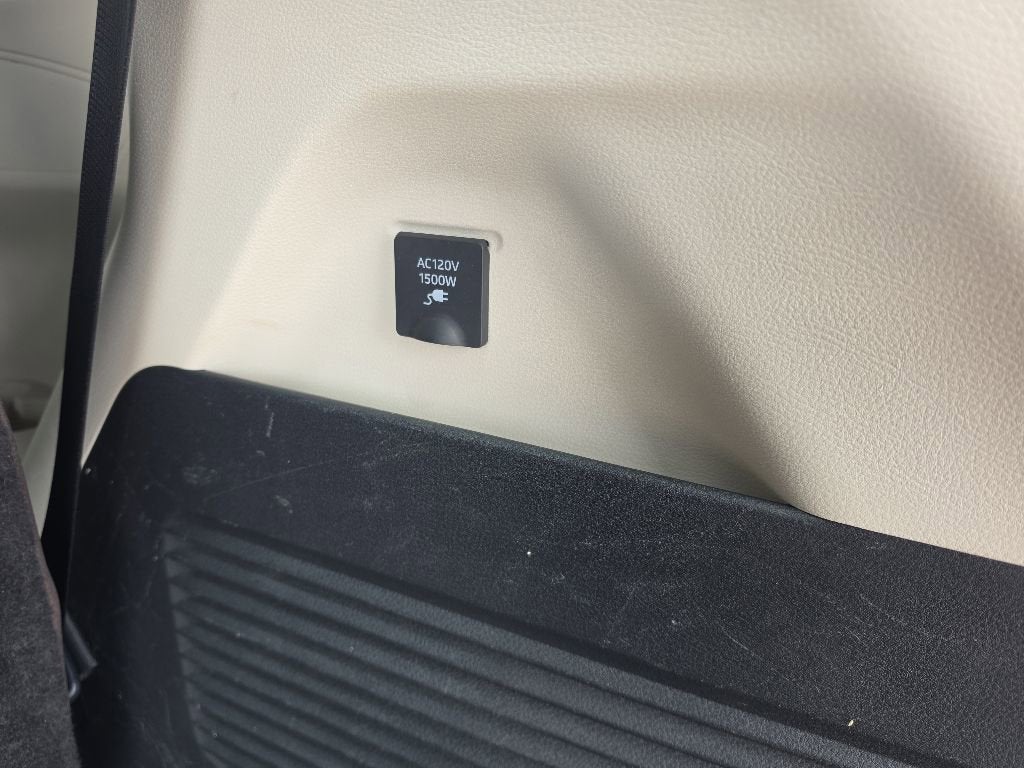 2021 Toyota Sienna Platinum