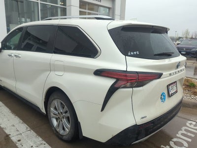 2021 Toyota Sienna Platinum
