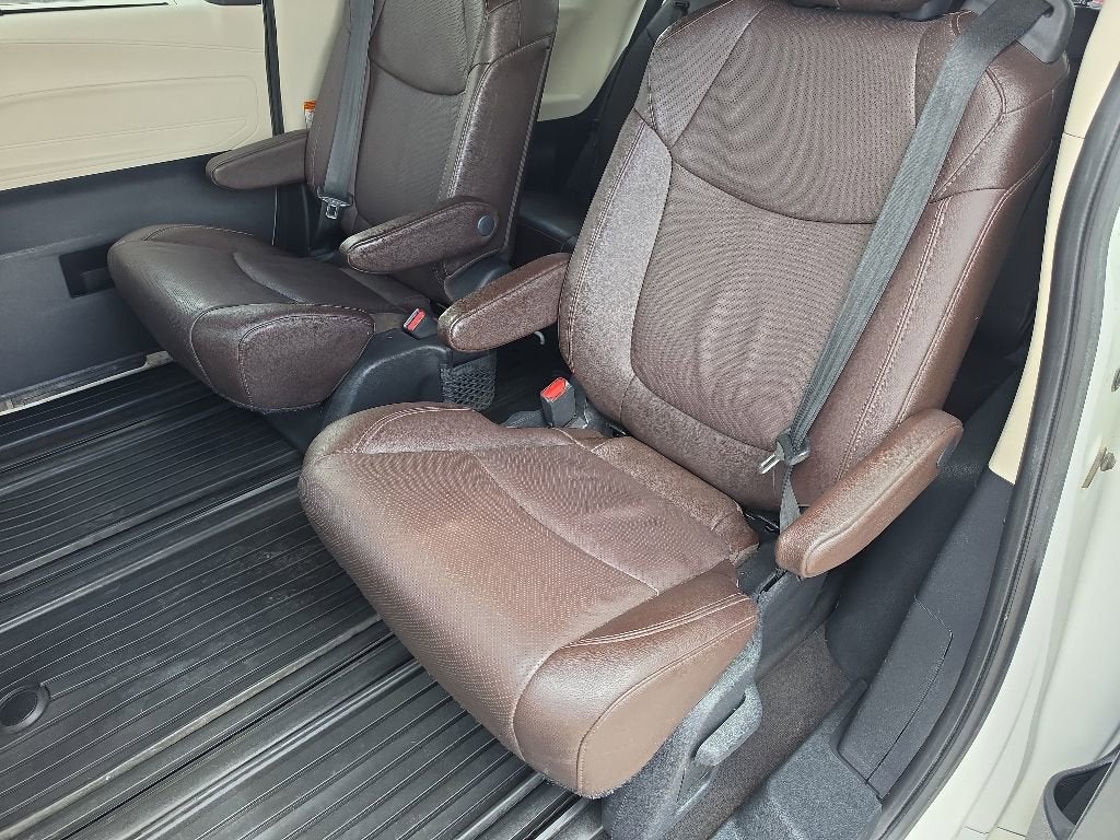 2021 Toyota Sienna Platinum