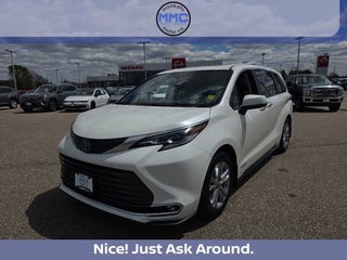 2021 Toyota Sienna Platinum