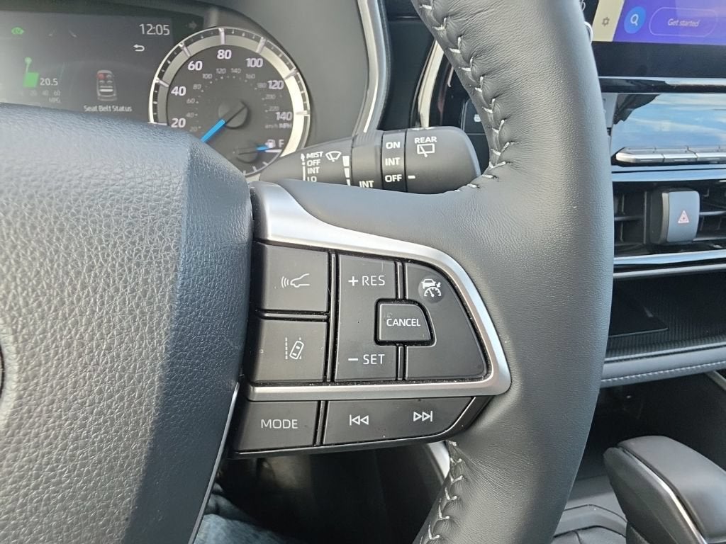 2023 Toyota Highlander Hybrid XLE