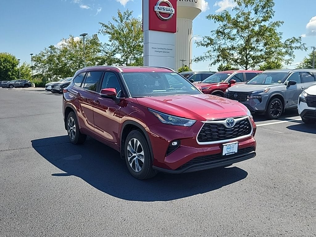 2023 Toyota Highlander Hybrid XLE