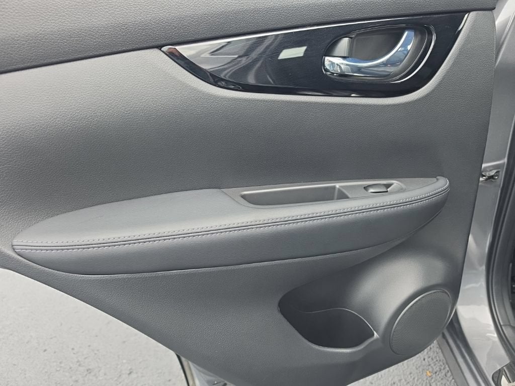 2022 Nissan Rogue Sport SV AWD Xtronic CVT