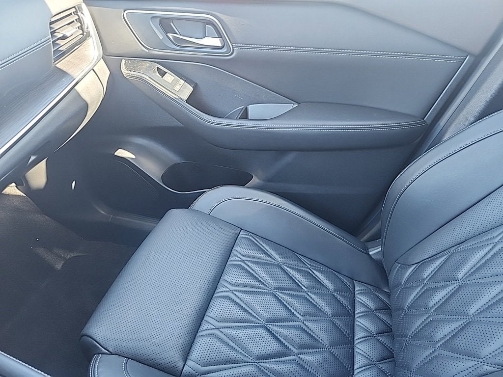 2022 Nissan Rogue Platinum Intelligent AWD